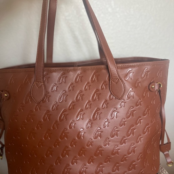 GLAMAHOLIC MONOGRAM BROWN TOTE - Picture 7 of 7